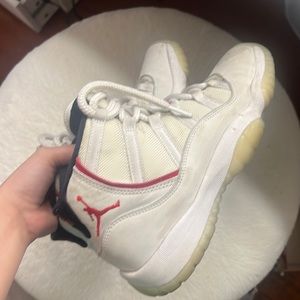 Platinum tint Jordan 11 size 4.5y